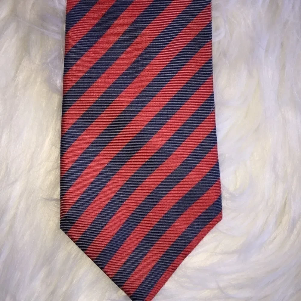 Men’s Van Heusen Navy and Red Tie